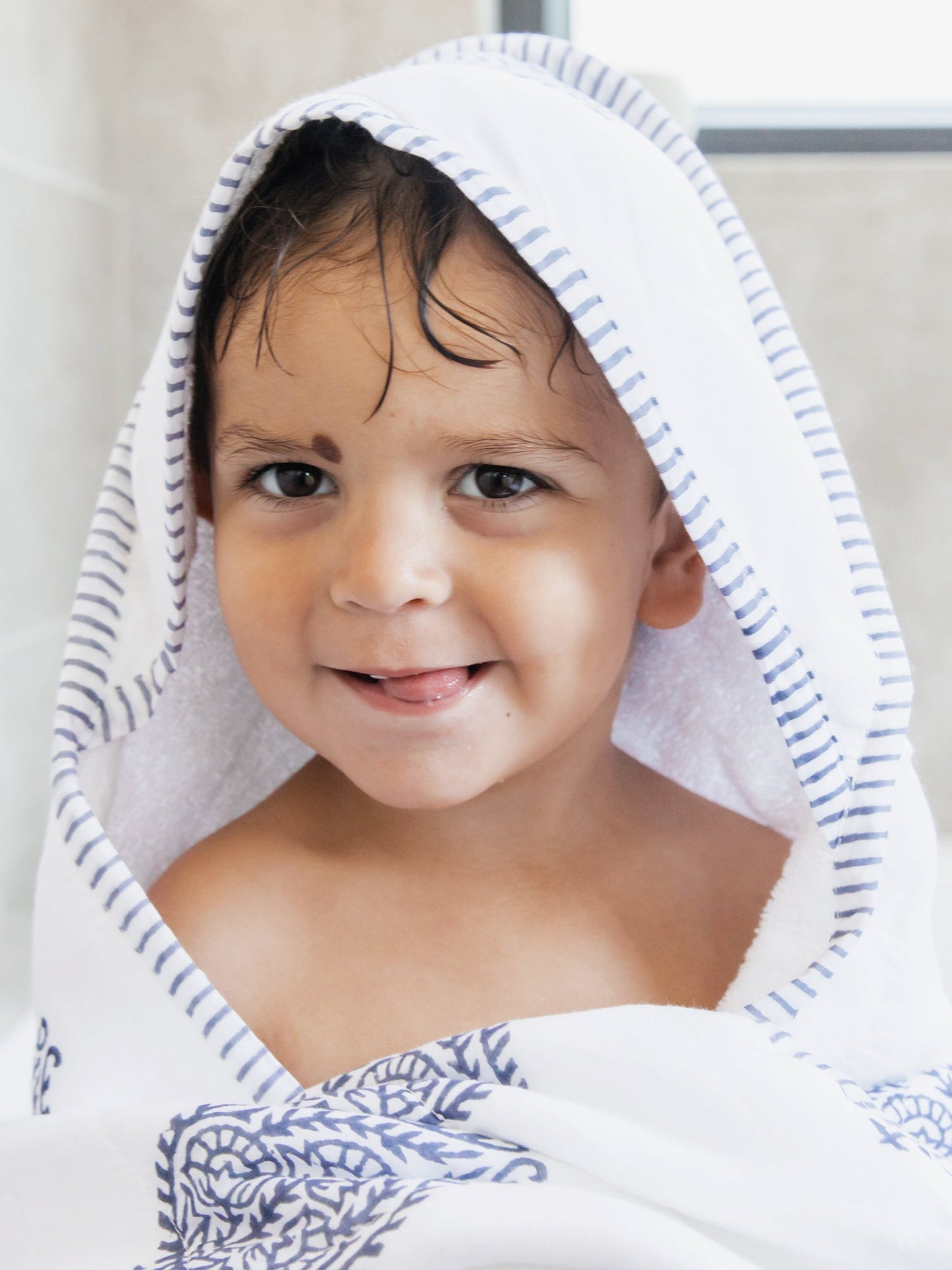 Hooded Towel in Fort